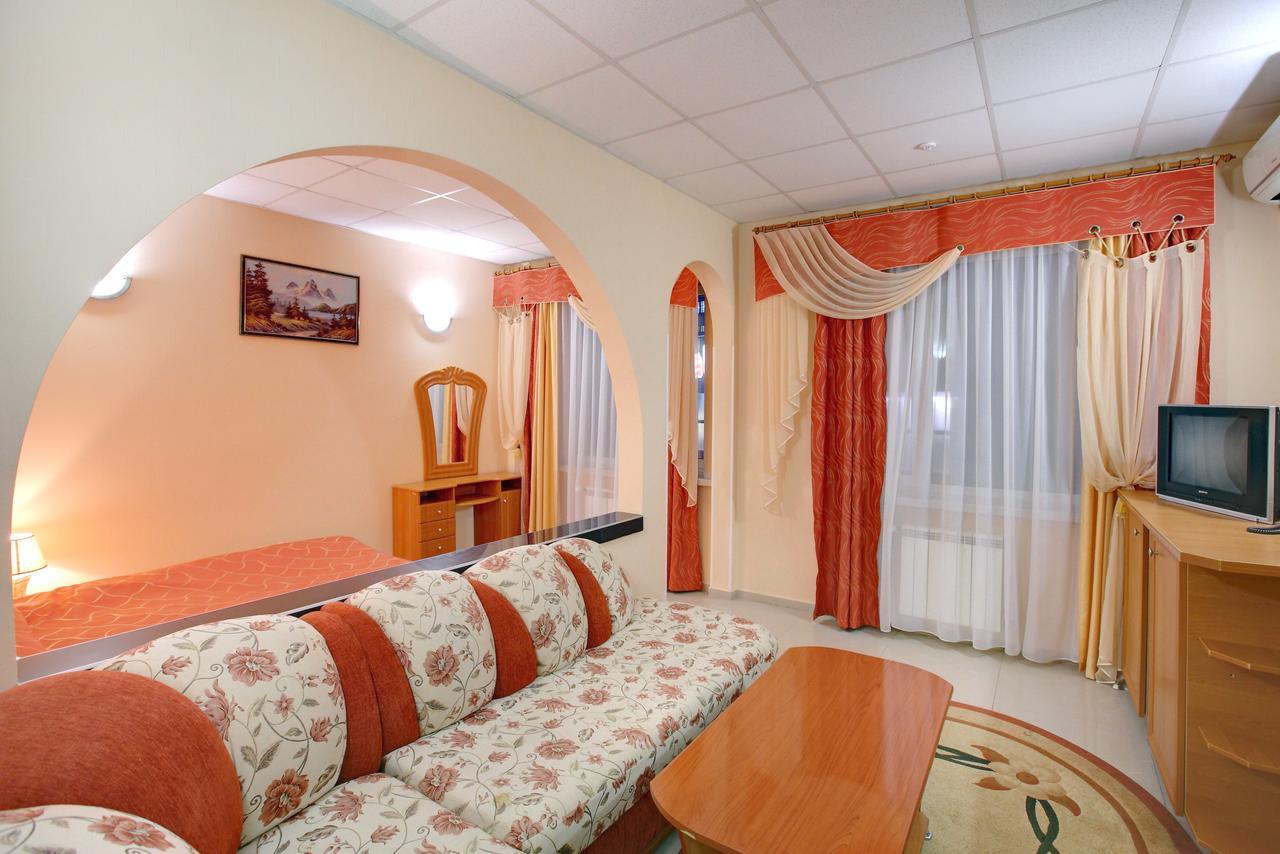 Hotel Aquapark Alligator Ternopil Bagian luar foto